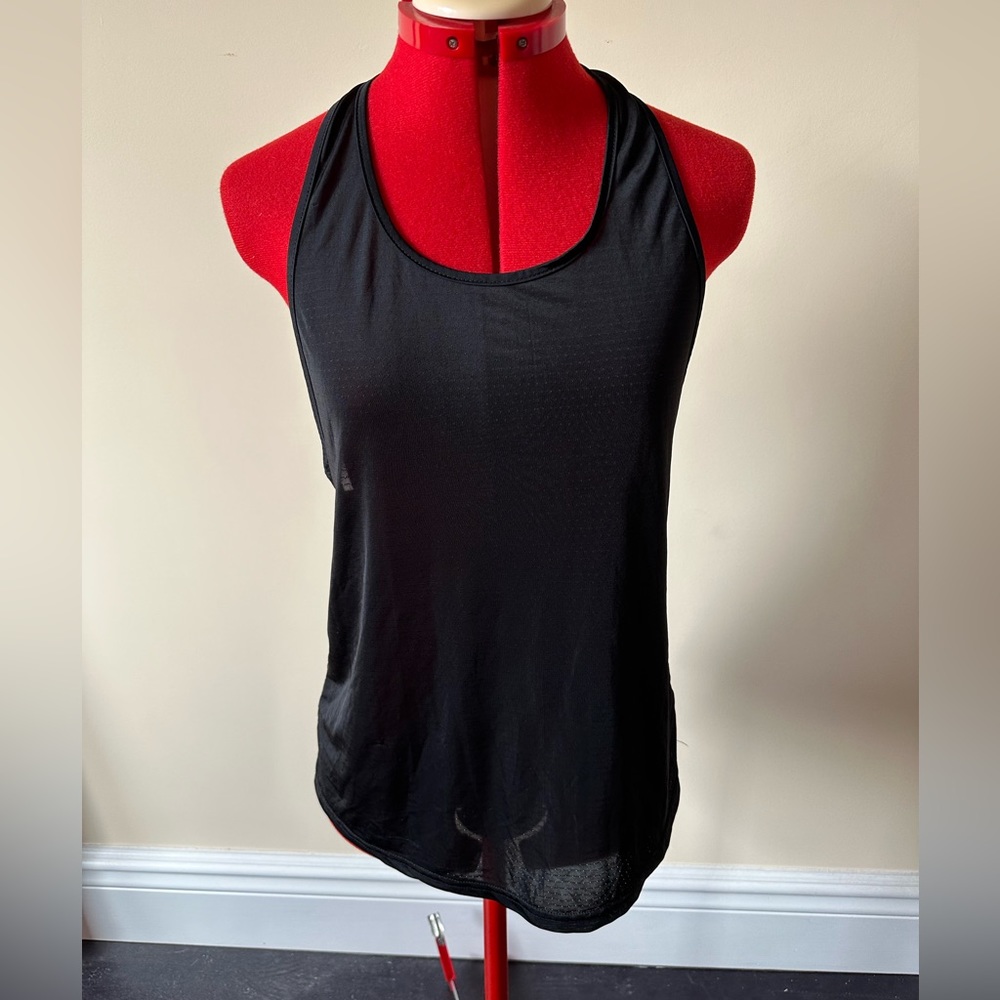 Athletic wear tank top for Women: “Ready To Move”